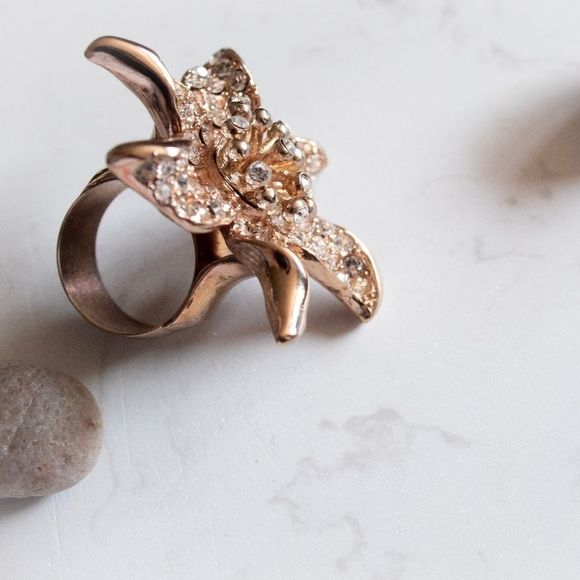 Flower ring crystals rose gold tone - Picture 3 of 5
